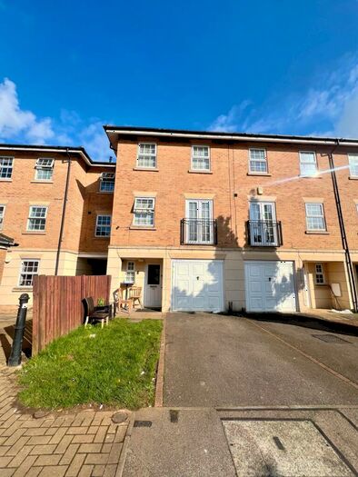 4 Bedroom House To Rent In Johnson Court, Northampton, NN4