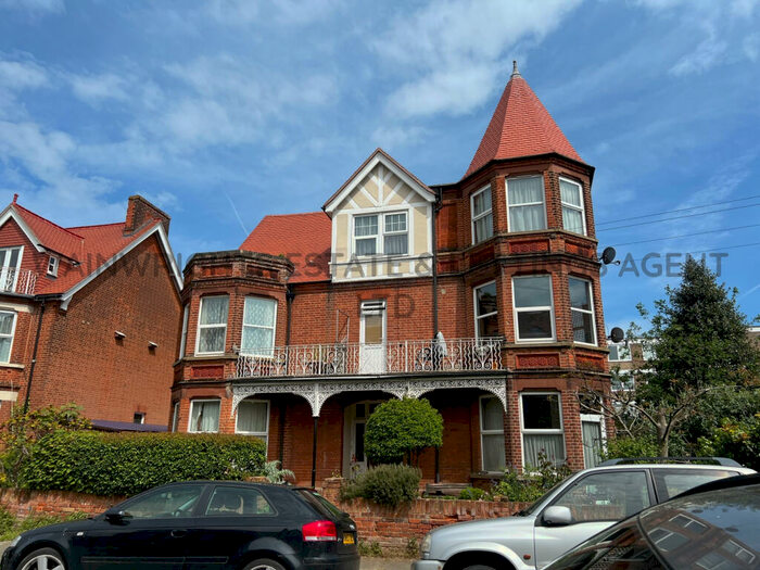 1 Bedroom Flat To Rent In Queens Road, Felixsotwe, IP11