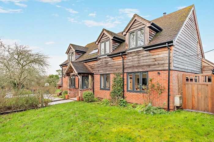 4 Bedroom Detached House For Sale In Hop Gardens, Whiteparish, Salisbury, Wiltshire, SP5