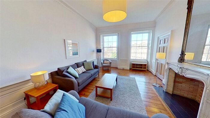 2 Bedroom Flat To Rent In (F) Melville Place, Edinburgh, EH3