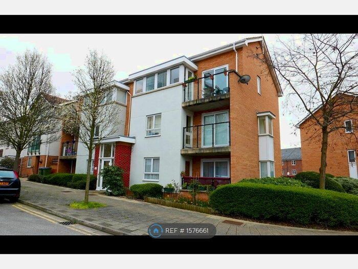 2 Bedroom Flat To Rent In Erebus Drive, London, SE28
