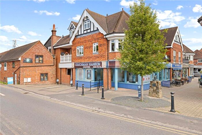 1 Bedroom Flat For Sale In West Street, Tan Tivvy Court West Street, GU27