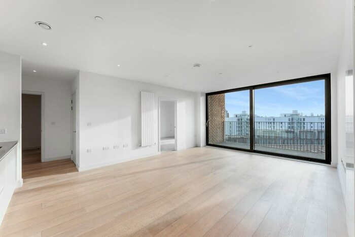 2 Bedroom Flat To Rent In Masthead House, Royal Wharf, London, E16