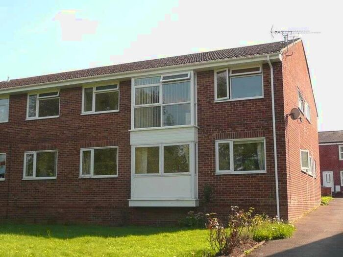 2 Bedroom Flat To Rent In Dean Road, Southampton, SO18