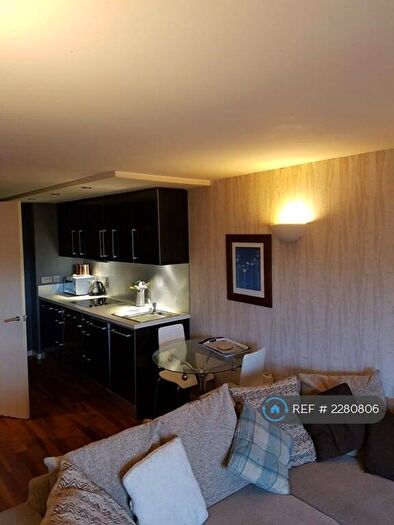 1 Bedroom Flat To Rent In Whitehall Road, Leeds, LS1
