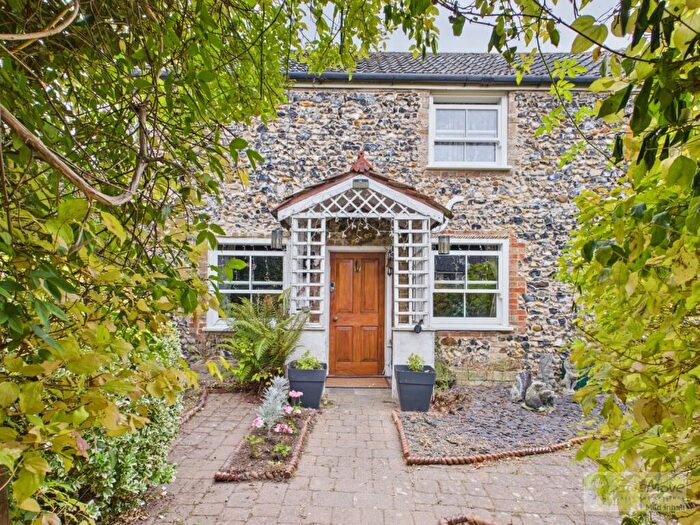 3 Bedroom Detached House For Sale In Chippenham Road, Freckenham, IP28