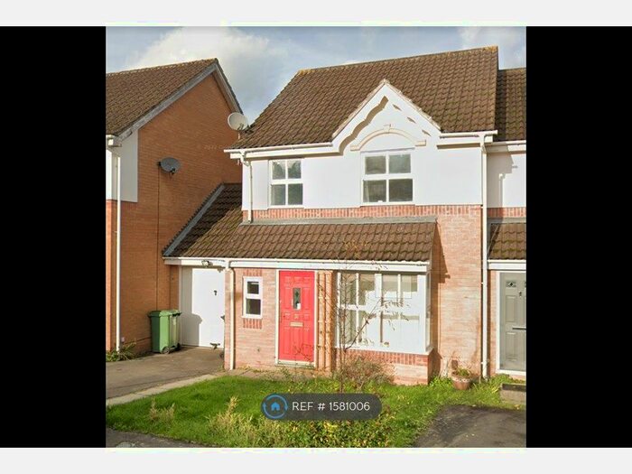 3 Bedroom Semi-Detached House To Rent In Elm Park, Reading, RG30