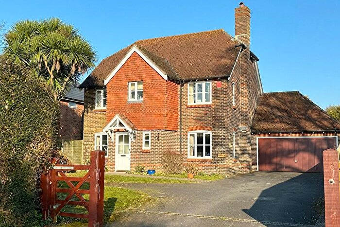4 Bedroom Detached House For Sale In Farmers Walk, Everton, Lymington, Hampshire, SO41