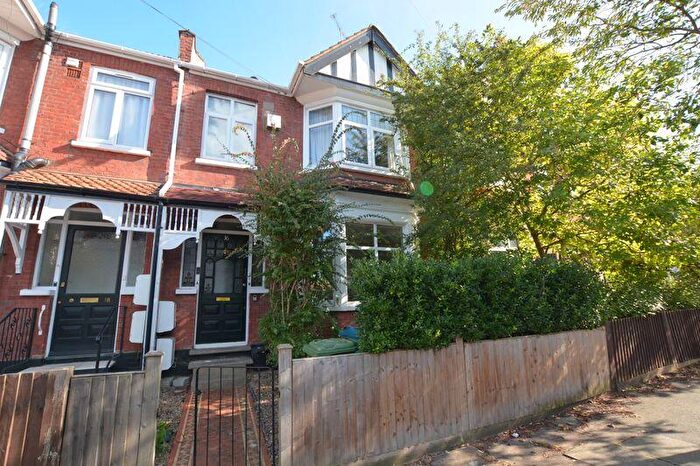 1 Bedroom Flat For Sale In Oxford Road, Harrow, HA1