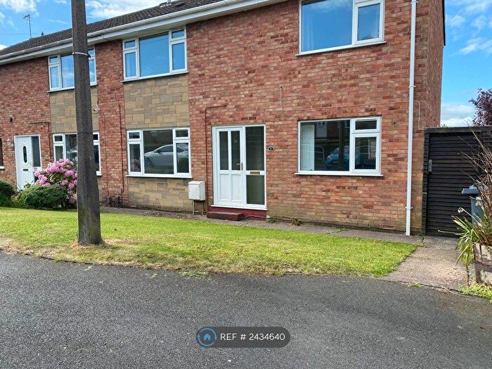 3 Bedroom Semi Detached House To Rent In Fern Bank Avenue, Alfreton, DE55