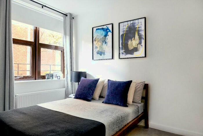 2 Bedroom Apartment To Rent In Southernhay Gardens, Exeter, Devon, EX1