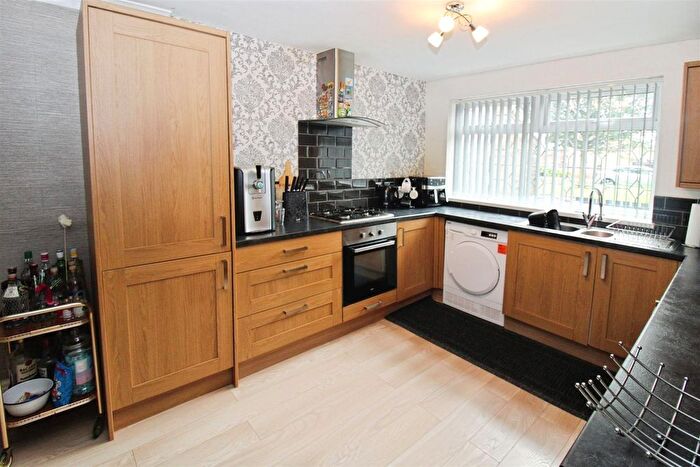 3 Bedroom Terraced House For Sale In Dalwood Close, Bransholme, Hull, HU7