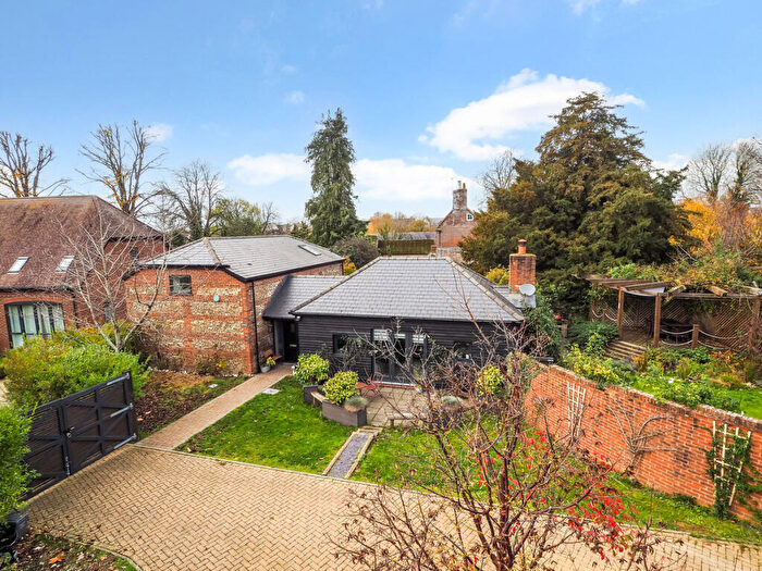 4 Bedroom Barn Conversion For Sale In Barley Road, Andover, Hampshire, SP11