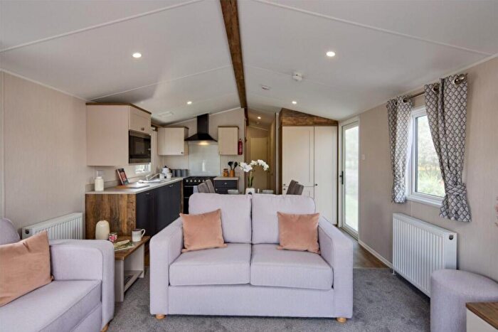 2 Bedroom Caravan For Sale In Willerby Malton, Crossburn Holiday Park, , Peebles, Scottish Borders, EH45