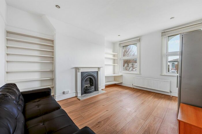2 Bedroom Flat To Rent In Windsor Road, London, W5