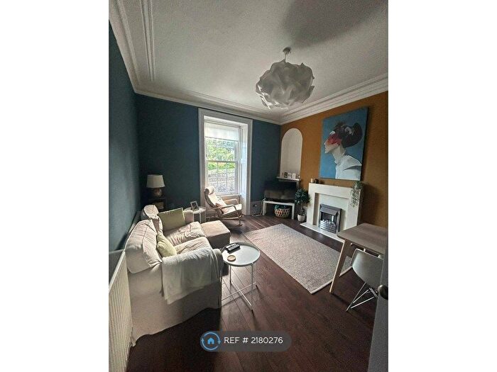 2 Bedroom Flat To Rent In Bank Street, Aberdeen, AB11