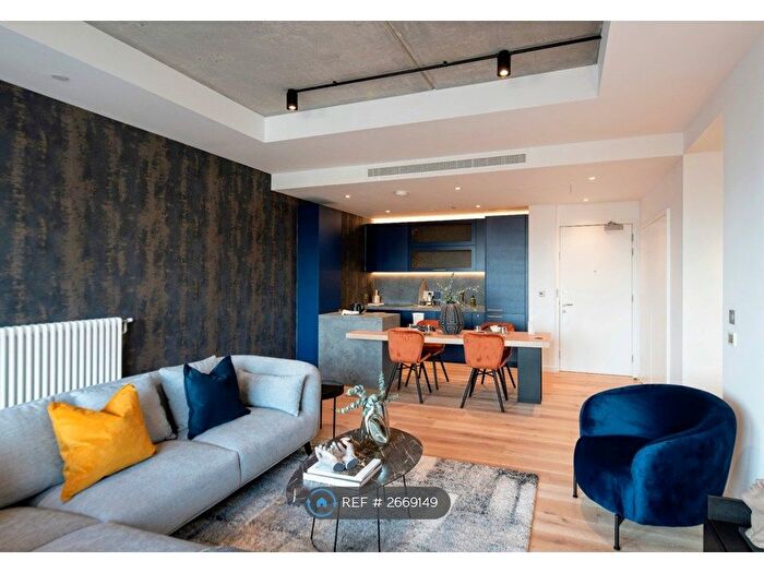 2 Bedroom Flat To Rent In Good Luck Hope, London, E14