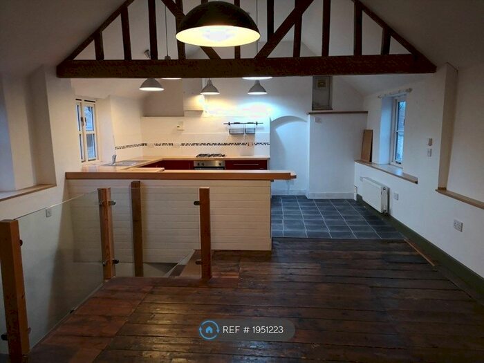 2 Bedroom Flat To Rent In Old Post Office, Mere, Warminster, BA12