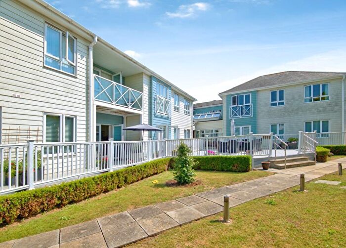 1 Bedroom Retirement Property For Sale In Long Road, Canvey Island, SS8