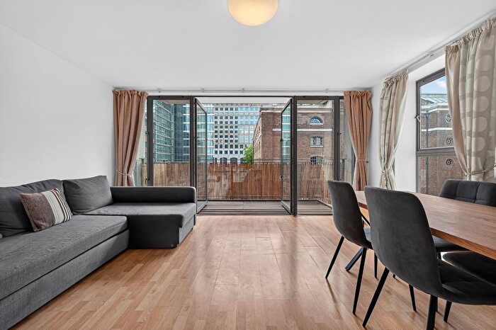 2 Bedroom Flat For Sale In Horizon Building, Hertsmere Road, E14