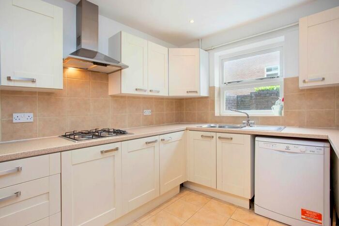 5 Bedroom Town House To Rent In Ellenborough Place, London, SW15