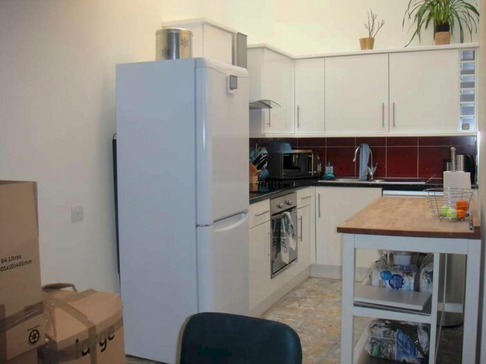 2 Bedroom Property To Rent In Hedgley Mews, London, SE12