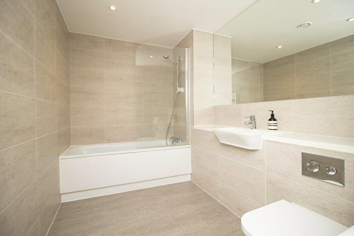 1 Bedroom Flat For Sale In Rye Lane, Peckham, SE15