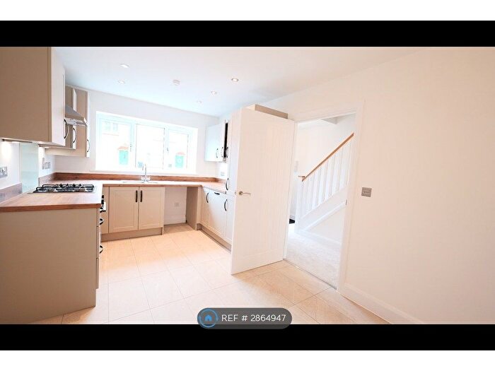 3 Bedroom Semi-detached House To Rent In White Bryony Drive, Telford, TF1