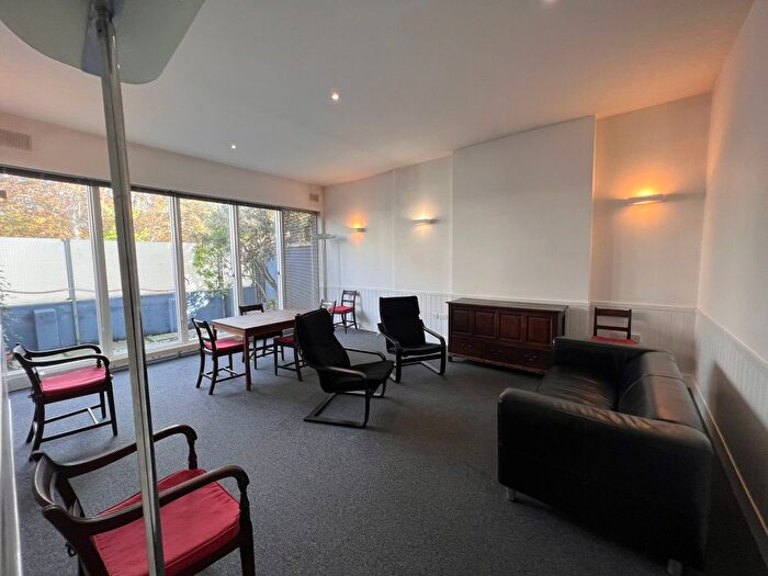 1 Bedroom Flat To Rent In D'enyford Road, SE5