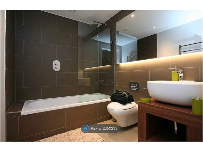 1 Bedroom Flat To Rent In Whitechapel High Street, London, E1