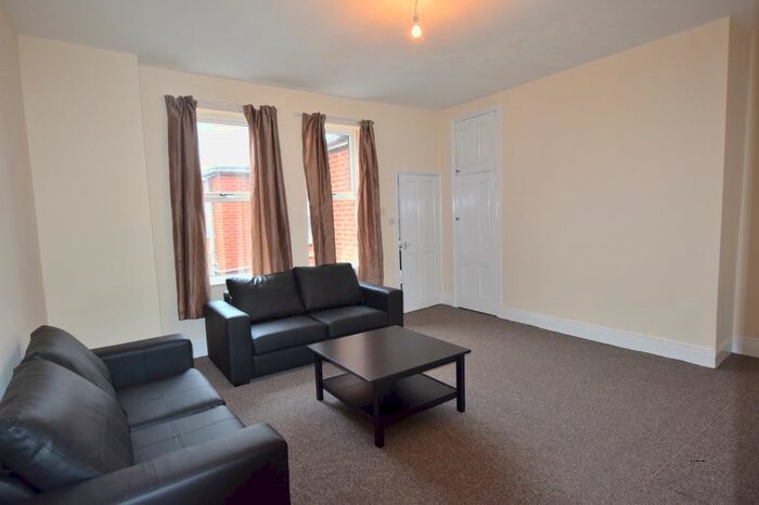 2 Bedroom Flat To Rent In Whitefield Terrace, Heaton, Heaton, Tyne And Wear, NE6