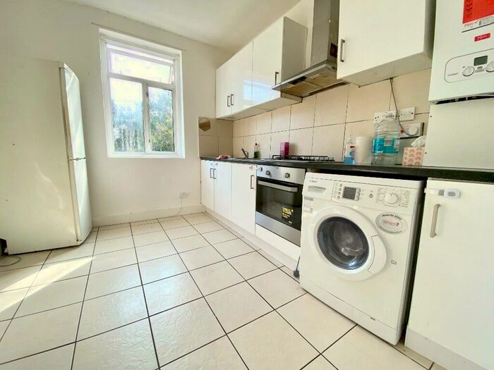 1 Bedroom Flat To Rent In Farmilo Road, London, E17