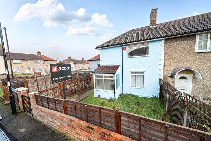 3 Bedroom End Of Terrace House For Sale In Tristram Road, Bromley, BR1
