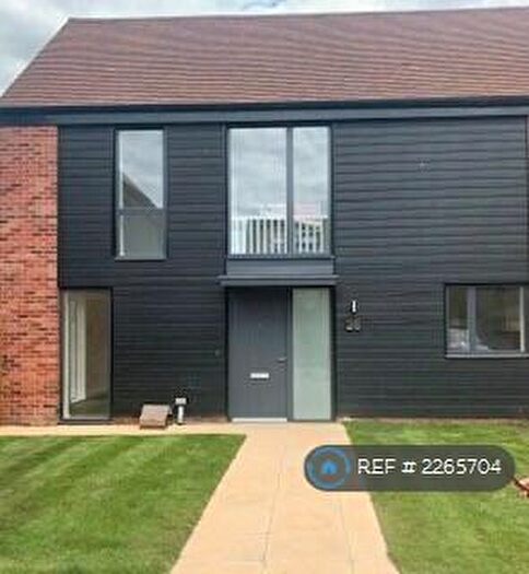 3 Bedroom Semi-Detached House To Rent In St Andrews Drive, Chelmsford, CM3