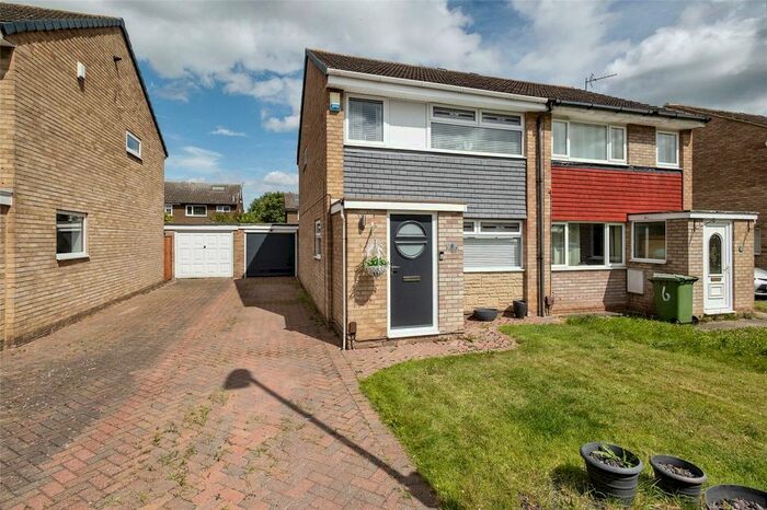 3 Bedroom Semi-Detached House For Sale In Angrove Close, Yarm, Durham, TS15