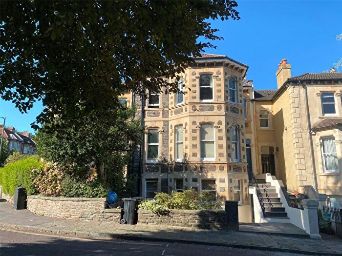 2 Bedroom Apartment For Sale In Montrose Avenue, Redland, Bristol, BS6