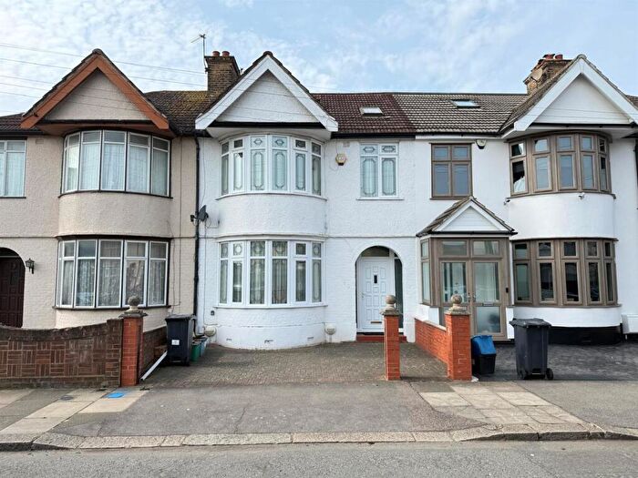 4 Bedroom Terraced House For Sale In Meadway, Seven Kings, IG3