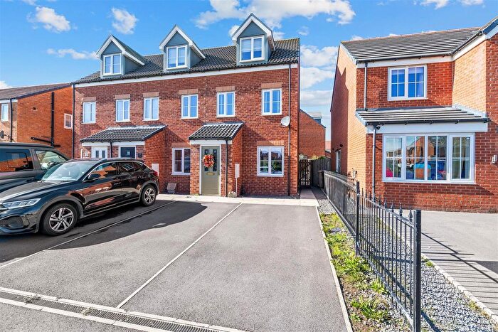 3 Bedroom End Terrace House For Sale In Vickers Lane, Hartlepool, TS25