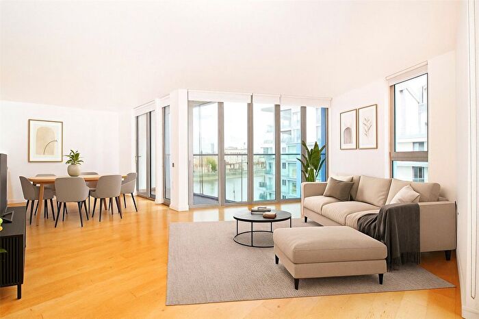 3 Bedroom Flat To Rent In Chapelier House, Eastfields Avenue, London, SW18