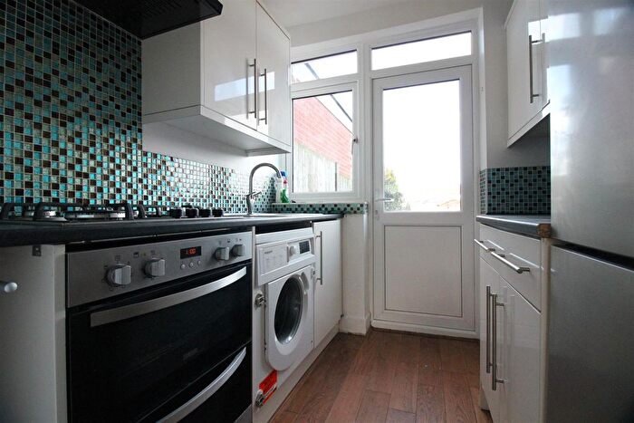 3 Bedroom Terraced House To Rent In Oakleigh Road, Uxbridge, UB10