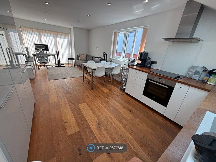 2 Bedroom Flat To Rent In Cadogan House, Southampton, SO15