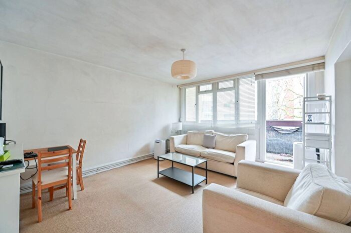 1 Bedroom Flat To Rent In Bowley House, Bermondsey, London, SE16