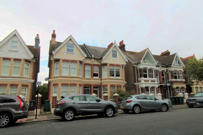 2 Bedroom Flat To Rent In St Leonards Road, Hove, BN3