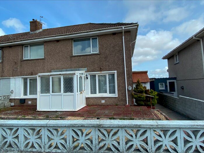 2 Bedroom Flat To Rent In Park View, Bryntirion, Bridgend, CF31