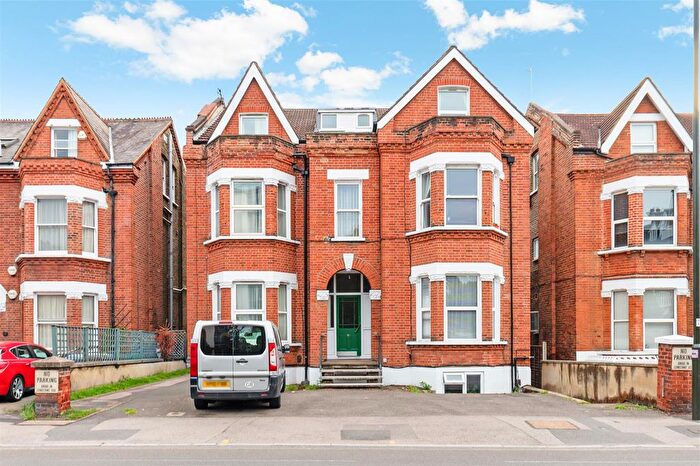 1 Bedroom Flat To Rent In Worple Road, London, SW19