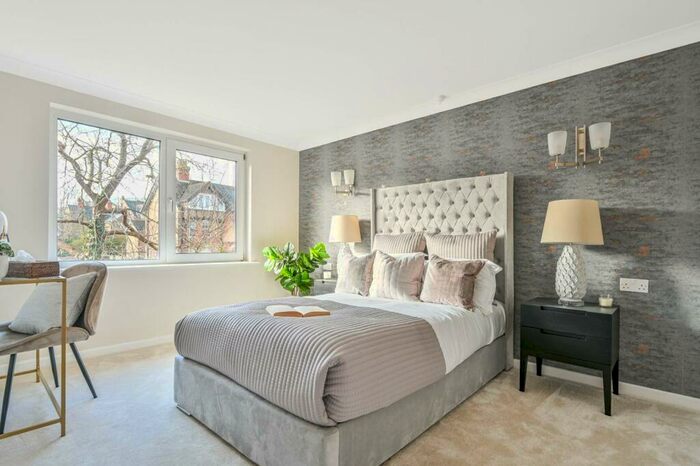 2 Bedroom Flat To Rent In Denehyrst Court, York Road, Guildford, GU1