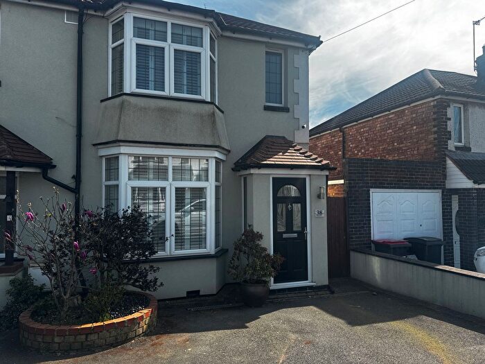 3 Bedroom Maisonette To Rent In Doris Road, Coleshill, Birmingham, B46