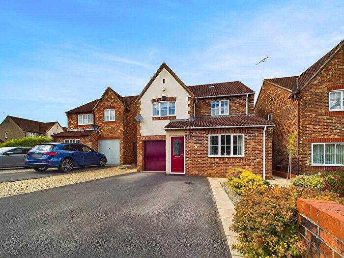 3 Bedroom Detached House For Sale In Springdale Close, Hardwicke, Gloucester, Gloucestershire, GL2