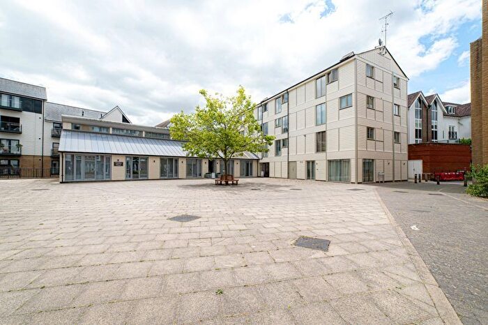 1 Bedroom Flat For Sale In The Rope Walk, Canterbury, Kent, CT1