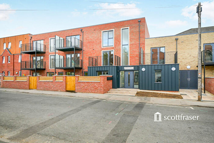 1 Bedroom Flat To Rent In Cowley Road, Oxford, Oxfordshire, OX4